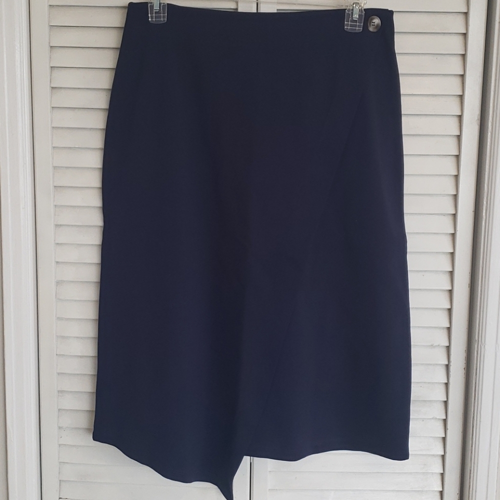 Navy Blue Skirt w/Variated Hemline in Front Panel, Size 14